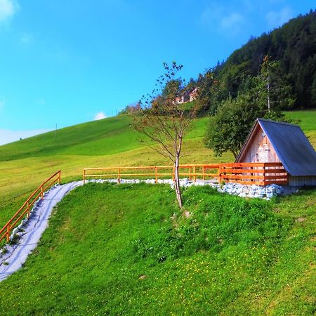 Glamping Vrhovc Hotell Zelezniki Exteriör bild
