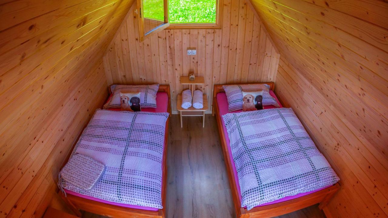 Glamping Vrhovc Hotell Zelezniki Exteriör bild